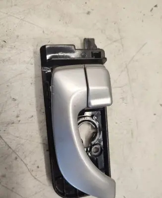 Hyundai Sonata Front door interior handle
