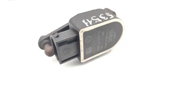 Headlight/headlamp level sensor