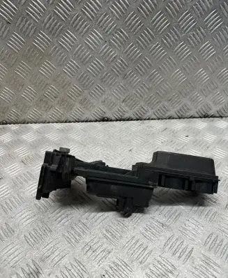 BMW 5 G30 G31 Fuse module 9339825 484180 240217