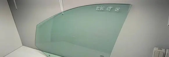 Volvo XC60 Front door window glass four-door 43R001106 E000186