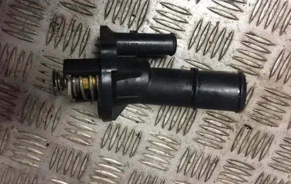 Volvo V50 Engine coolant pipe/hose 4m5gec 4m5g-ec