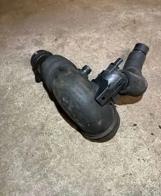 BMW 3 F30 F35 F31 Air intake duct part 7605638 70510167 51750610