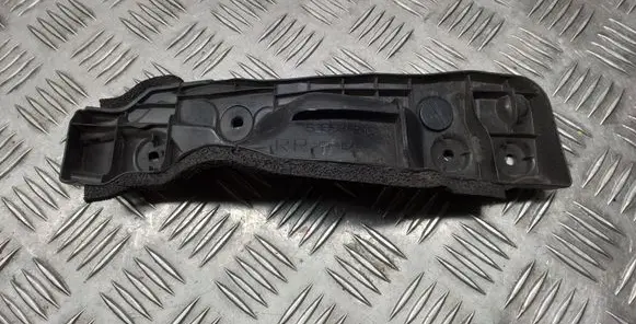 Fender mounting bracket