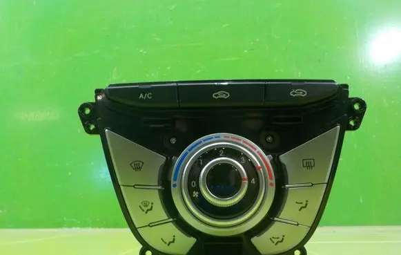 Hyundai ix20 Other switches/knobs/shifts 972501K070GU