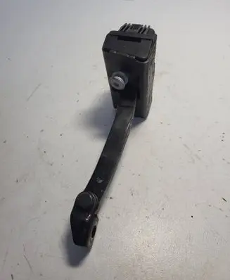 BMW 5 E60 E61 Front door check strap stopper 7176804