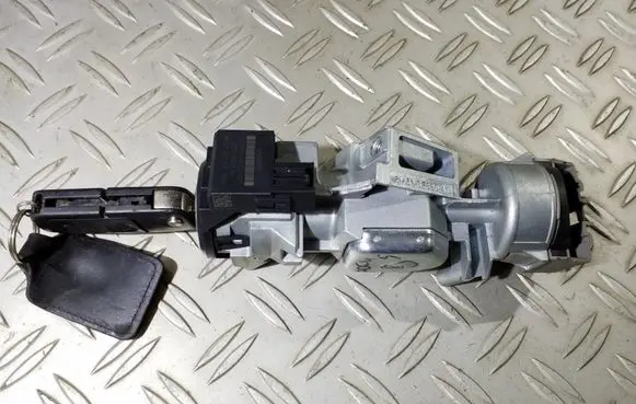 Ford Focus Ignition lock 3M513F880AD 6E5T15607BA RLPD1050066