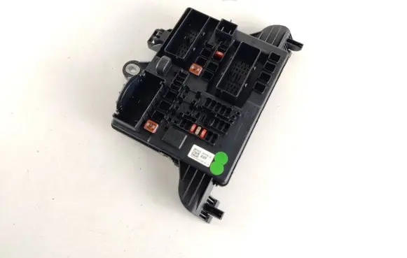 Opel Insignia A Fuse module 22737764 17270903514
