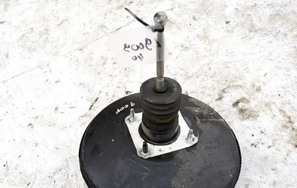 Skoda Octavia Mk2 (1Z) Brake booster