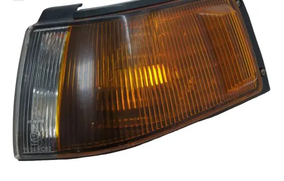 Mazda 323 Front indicator light 21061301