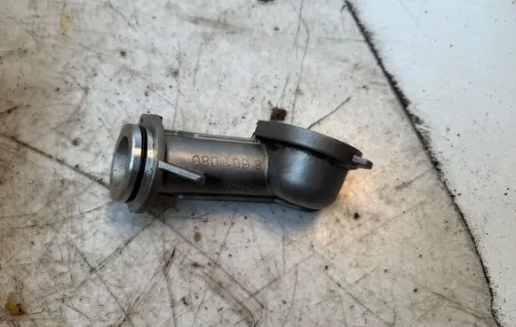 BMW 7 G11 G12 Oil sump strainer pipe 8601080