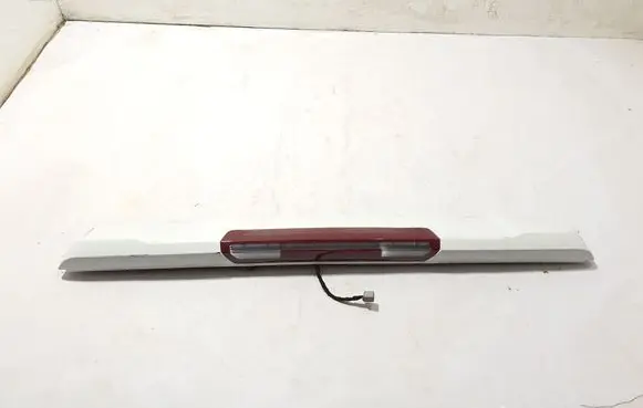 Chevrolet Silverado Third/center stoplight 23397377