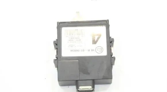 Toyota Avensis T270 Door central lock control unit/module 8974105081