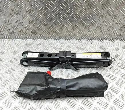 Audi A5 Lift Jack 8W0011031D 8N0012219