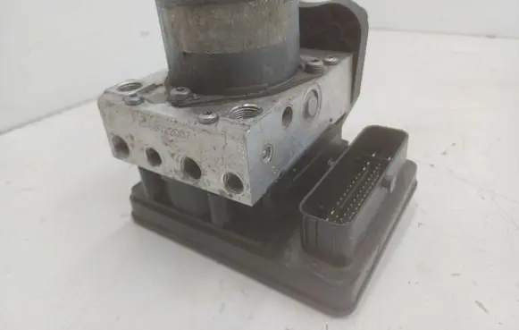 Mercedes-Benz E W213 ABS Pump A2134313601