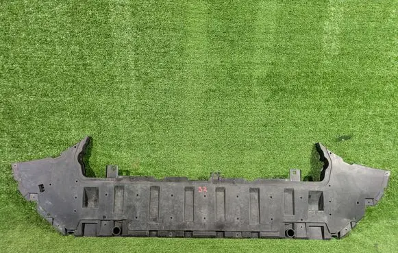 Volvo XC90 Front bumper skid plate/under tray 31404141