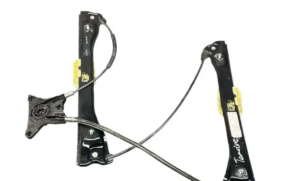 Seat Toledo IV (NH) Front door window regulator with motor 5JA837461 122316