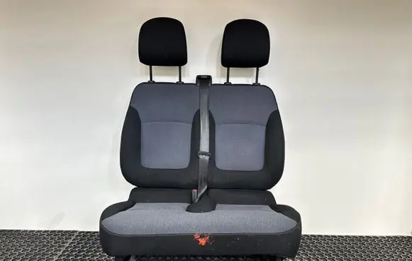 Opel Vivaro Front double seat