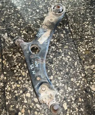 Hyundai ix35 Front lower control arm/wishbone