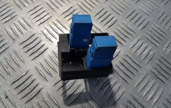 Nissan Primera Other relay 252309F920