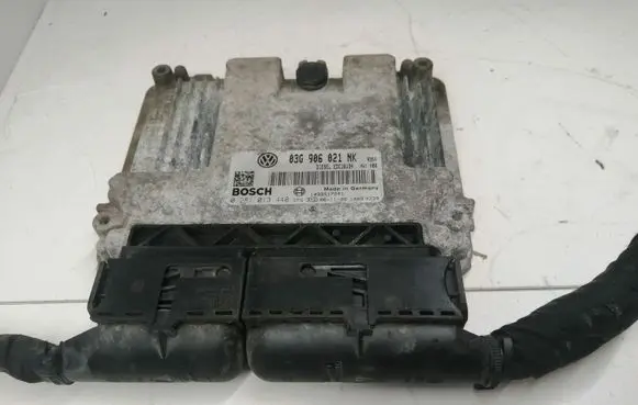 Volkswagen PASSAT CC Engine control unit/module 03G906021NK 1039S17241