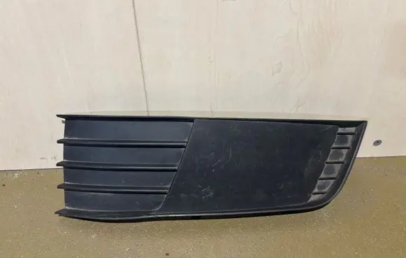 Skoda Octavia Mk3 (5E) Front bumper lower grill 5E0807367
