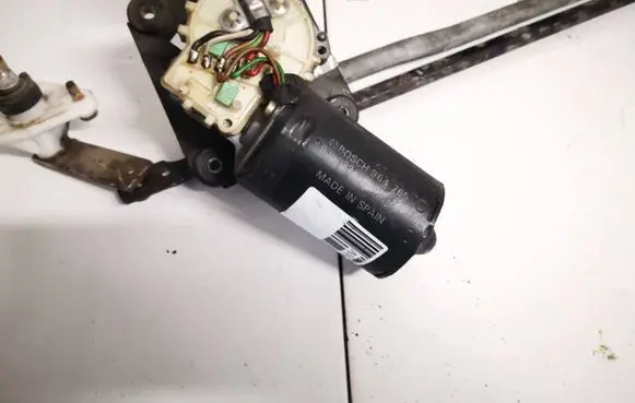 Ford Maverick Wiper motor 9390332384