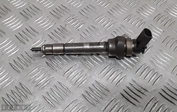 BMW 3 E90 E91 Fuel injector 0445110289 7798446
