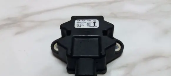 Hyundai Santa Fe ESP acceleration yaw rate sensor 956902B100 7790058107