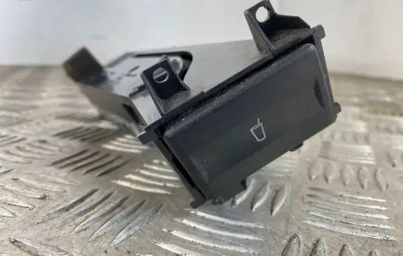 Ford Mondeo Mk III Cup holder 1S7113564A