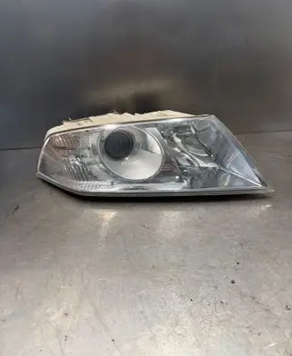 Skoda Octavia Mk2 (1Z) Headlight/headlamp 