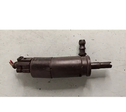 Audi A6 S6 C6 4F Headlight washer pump 3B7955681