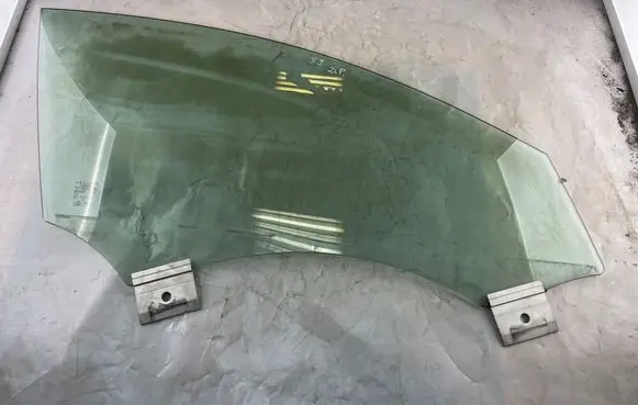 Jaguar XJ X351 Front door window glass four-door