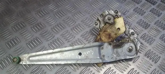 Suzuki Swift I Sliding door window regulator with motor