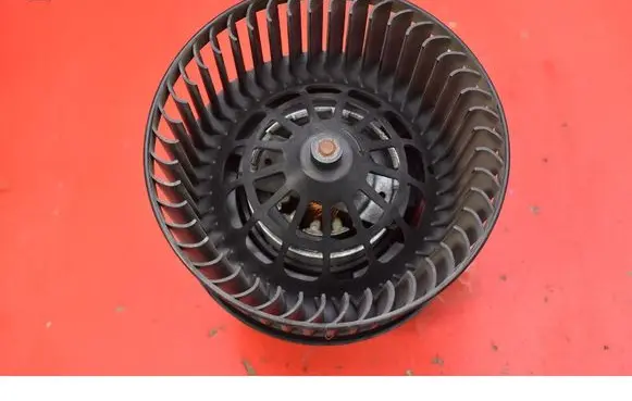 Ford Escape III Heater fan/blower GV6118456AA