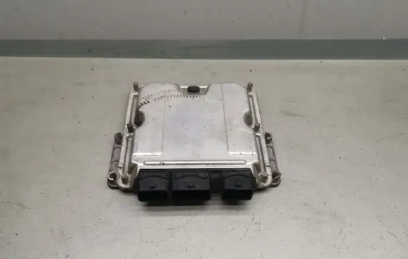 Citroen Xsara Picasso Engine control unit/module 0281011084 9647693180