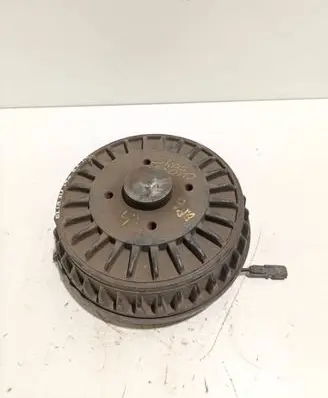Renault Clio IV Rear wheel hub