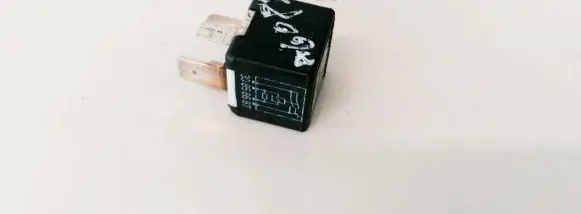 Audi A4 S4 B5 8D Other relay 4439541253j