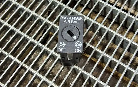 Seat Arona Passenger airbag on/off switch 5Q0919237 B51322