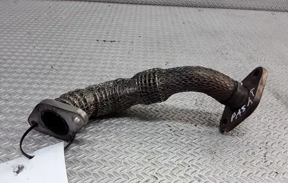 Volkswagen PASSAT B5 EGR valve line/pipe/hose 028131521P