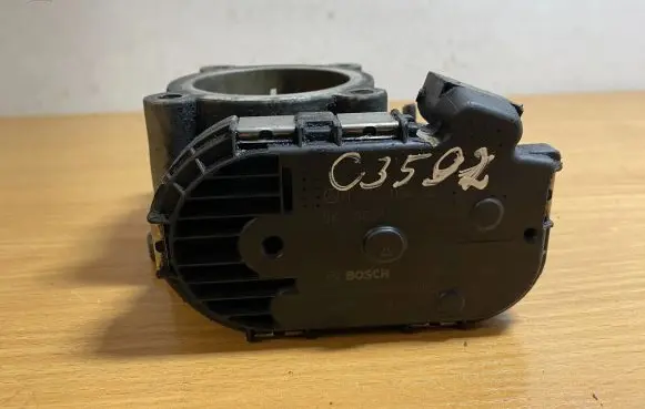 Mercedes-Benz E W212 Throttle valve A6420900070 C3592