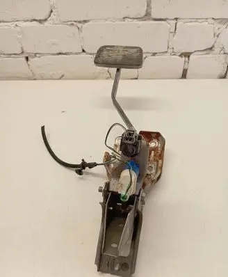 Ford Ranger Brake pedal AB312l388BF