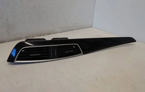 Dash center air vent grill