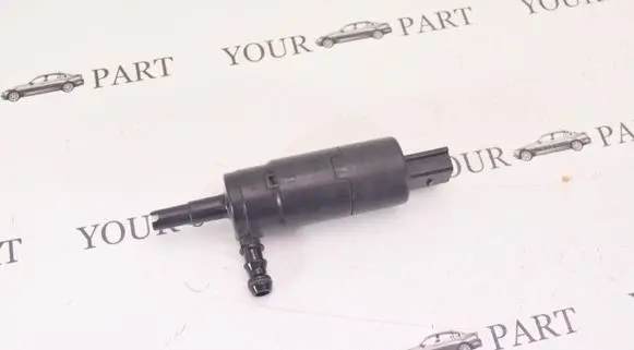 BMW 5 E60 E61 Windscreen/windshield washer pump 8377430