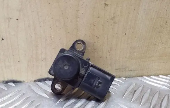 BMW 3 E90 E91 Intake air temperature sensor 754262304 7542623