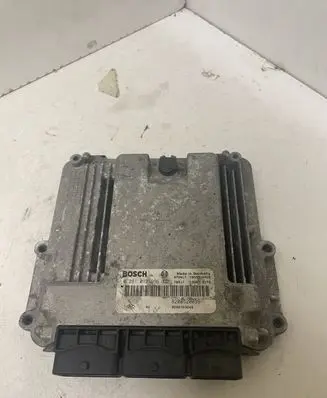 Renault Espace - Grand espace IV Engine control unit/module 8200520036