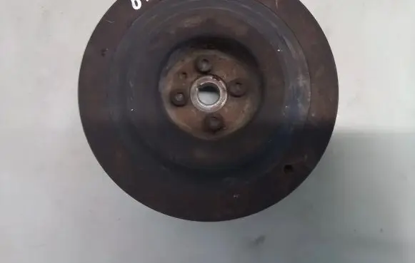 Opel Astra H Crankshaft pulley 