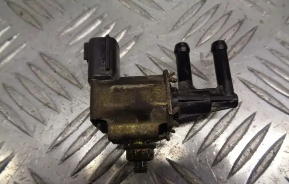 Nissan Micra Vacuum valve K5T48474