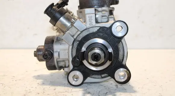 Volvo V60 Fuel injection high pressure pump 31372081
