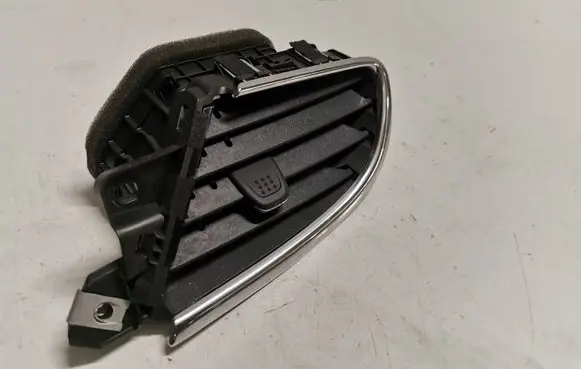 Buick Encore I Dashboard side air vent grill/cover trim 42524489