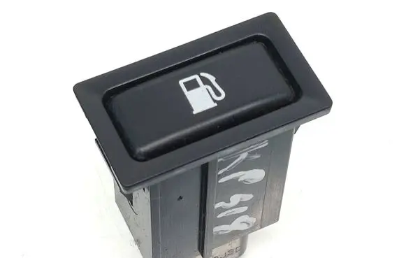 Toyota Avensis T250 Fuel tank opening switch 156795 5660j3d